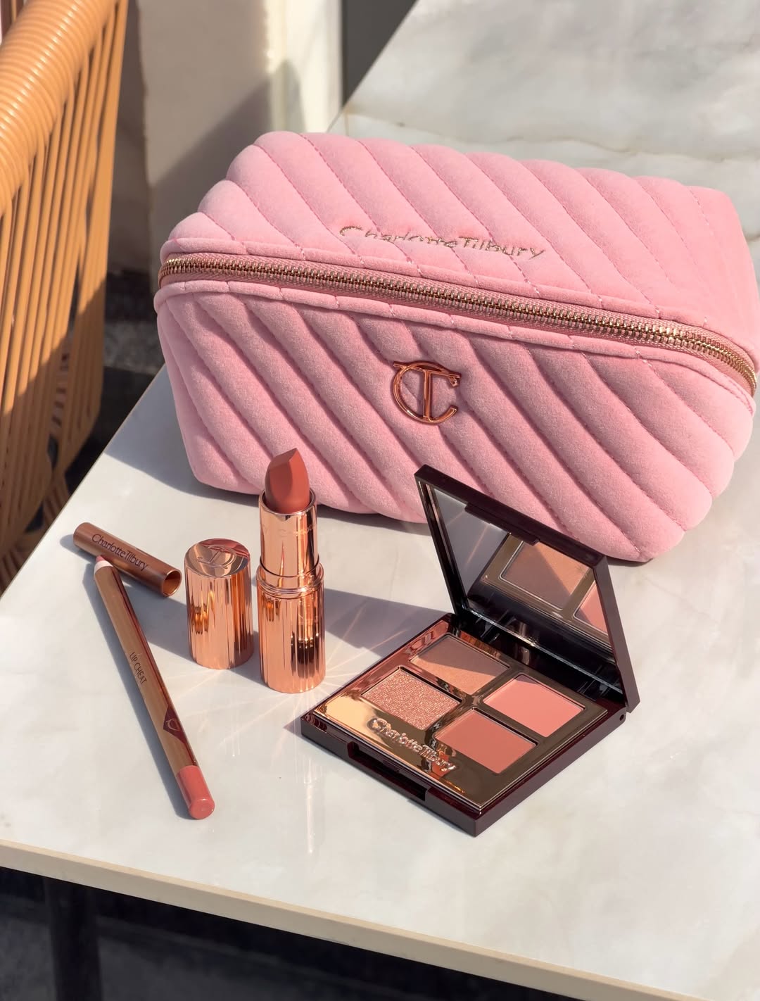THE GIFT OF PILLOW TALK EYES & LIPS