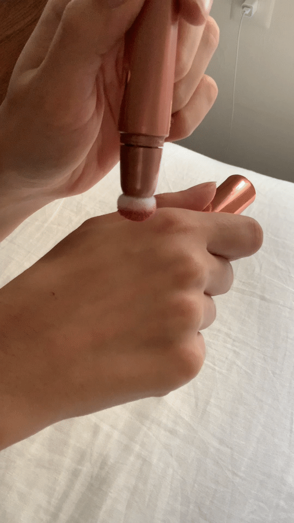 CHARLOTTE TILBURY BEAUTY HIGHLIGHTER WAND